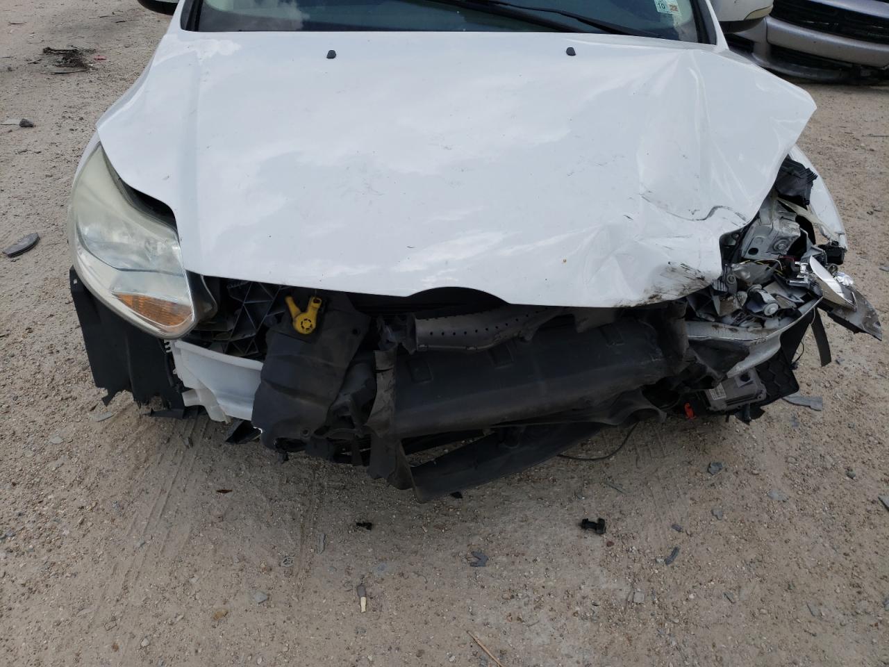 Photo 9 from auction – 2014 FORD FOCUS SE with VIN 1FADP3F29EL417250