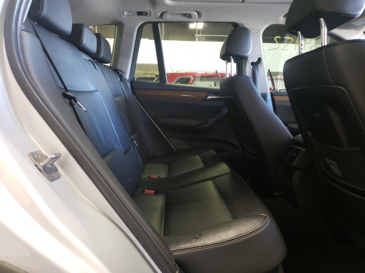 Photo 6 from auction – 2011 BMW X3 XDRIVE2 with VIN 5UXWX5C5XBL712431