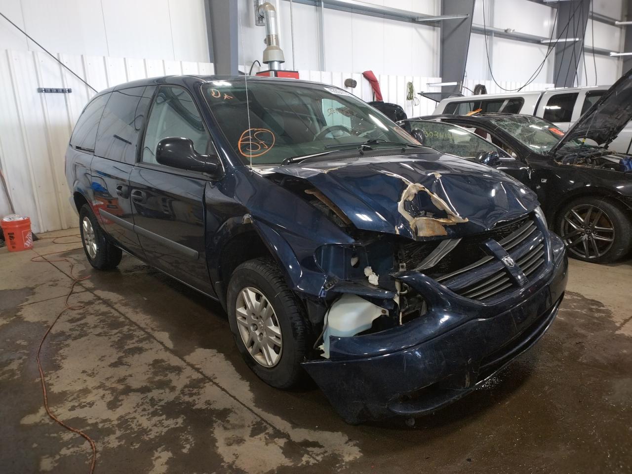 DODGE GRAND CARA 2006 with VIN 1D8GP24E26B722807 - Photo from auction