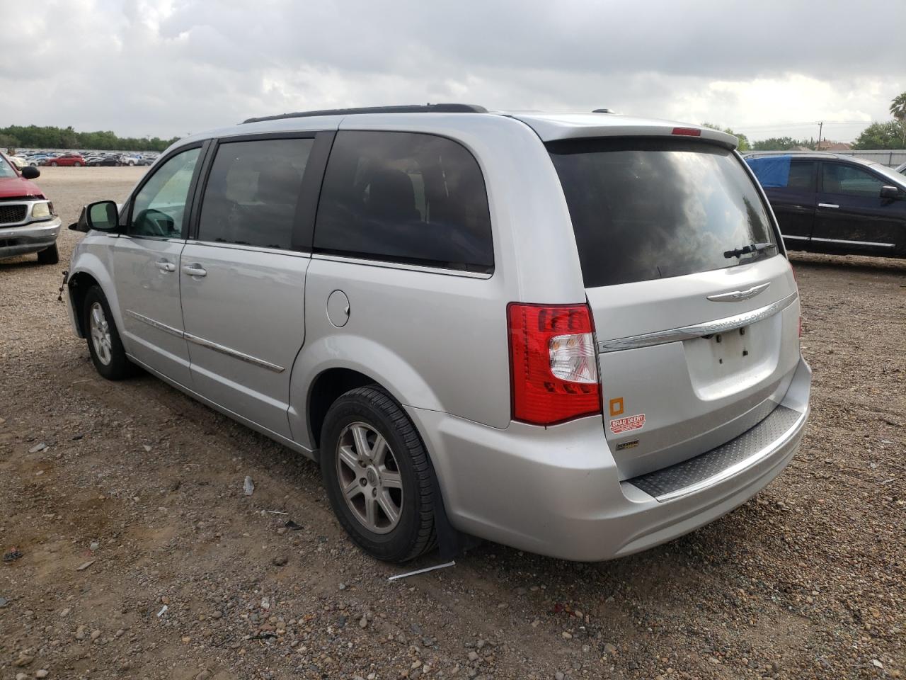 Photo 3 from auction – 2012 CHRYSLER TOWN & COU with VIN 2C4RC1BG6CR207419