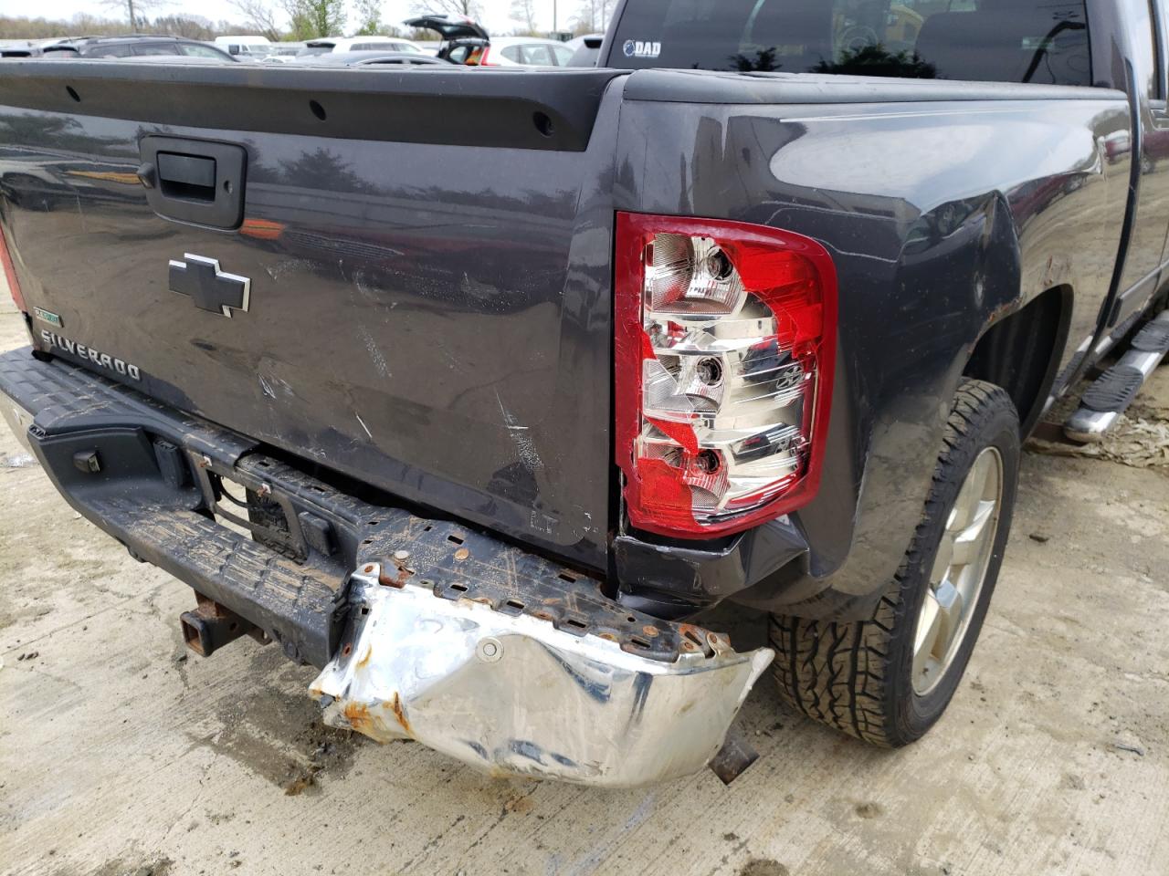 Photo 9 from auction – 2011 CHEVROLET SILVERADO with VIN 1GCRCSE05BZ425523