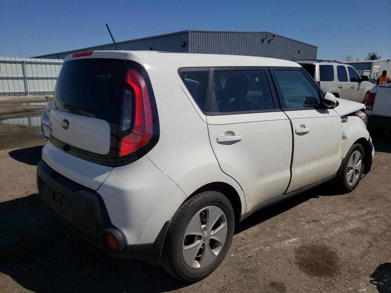 Photo 4 from auction – 2015 KIA SOUL with VIN KNDJN2A23F7236045