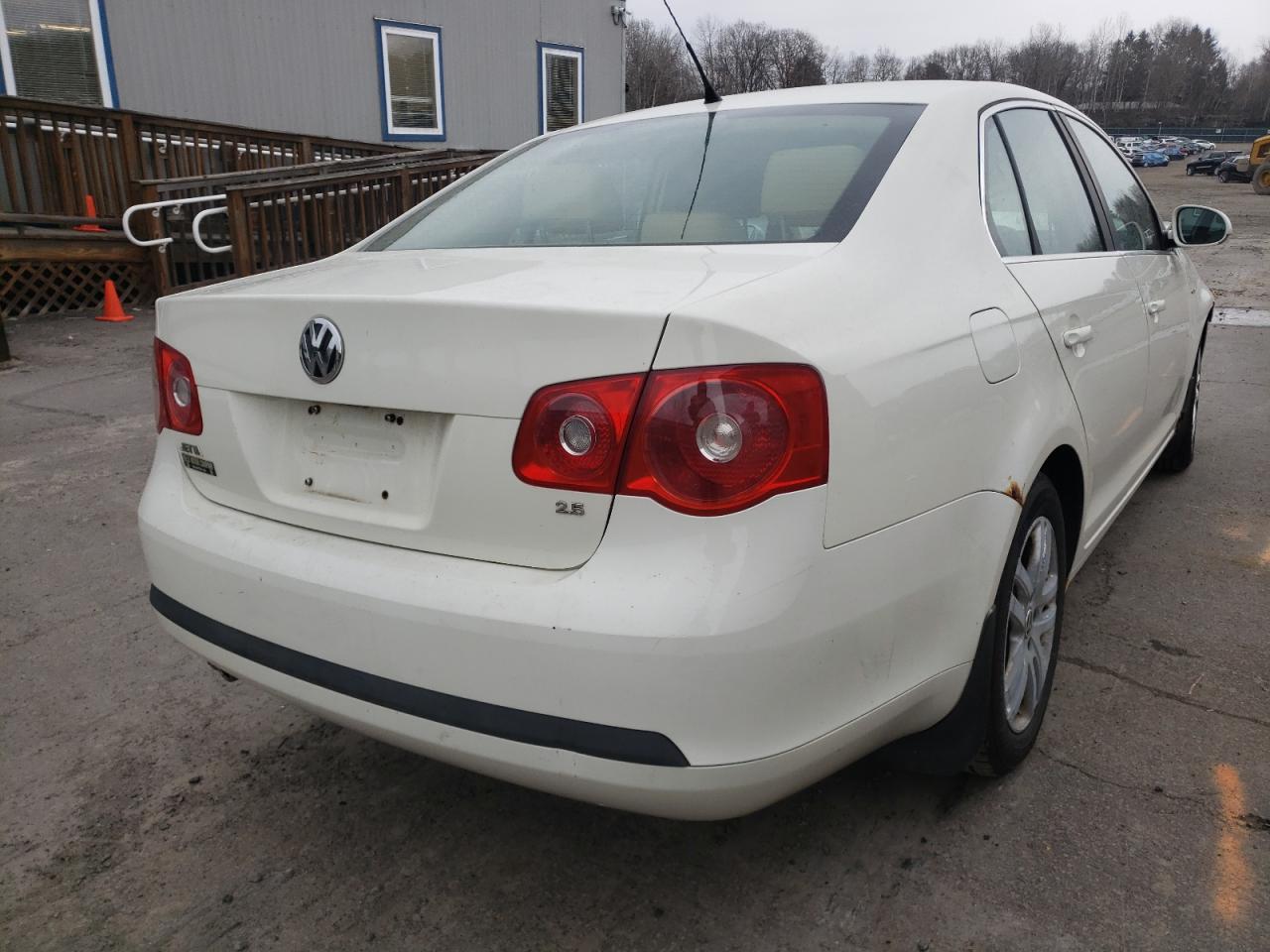 Photo 4 from auction – 2007 VOLKSWAGEN JETTA WOLF with VIN 3VWEF71KX7M189757