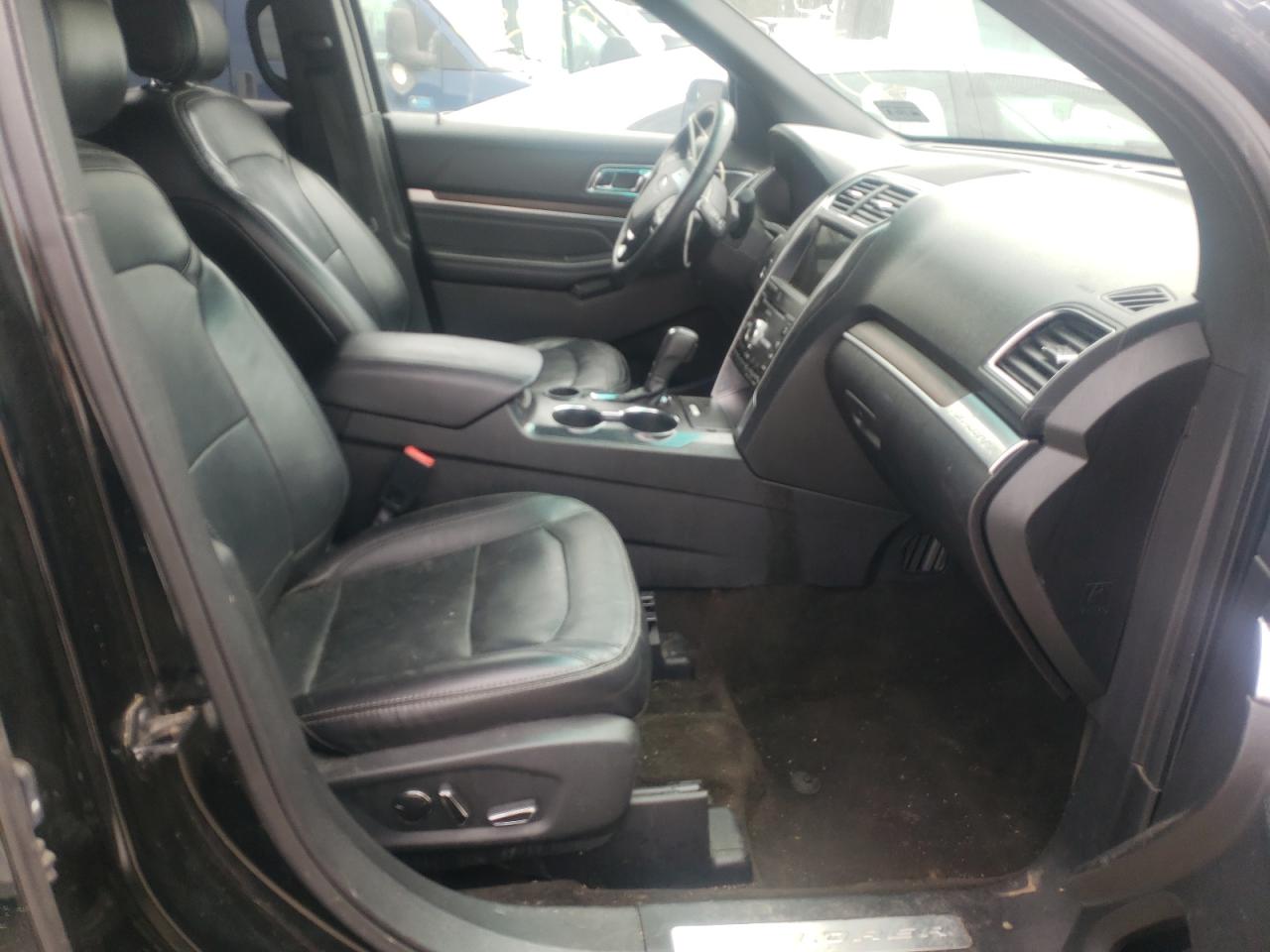 Photo 5 from auction – 2017 FORD EXPLORER L with VIN 1FM5K7F86HGC38195