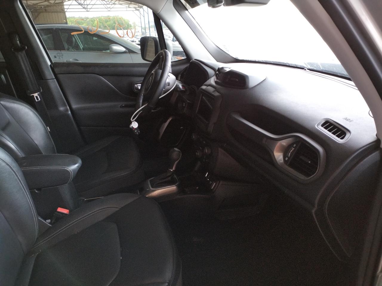 Photo 5 from auction – 2018 JEEP RENEGADE L with VIN ZACCJADB5JPH33751