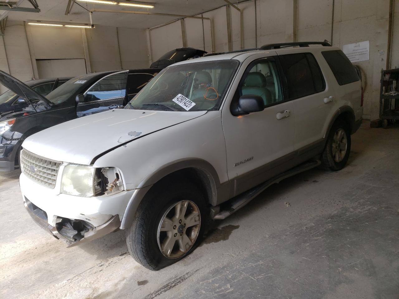 Photo 2 from auction – 2004 FORD EXPLORER E with VIN 1FMZU64K54UC25440