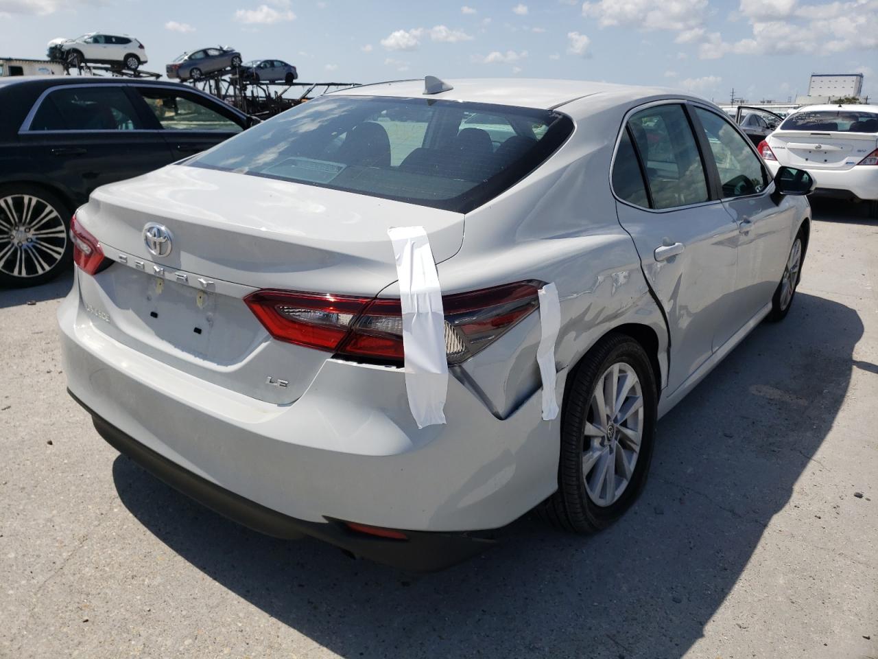 Photo 4 from auction – 2022 TOYOTA CAMRY LE with VIN 4T1C11AK2NU008399