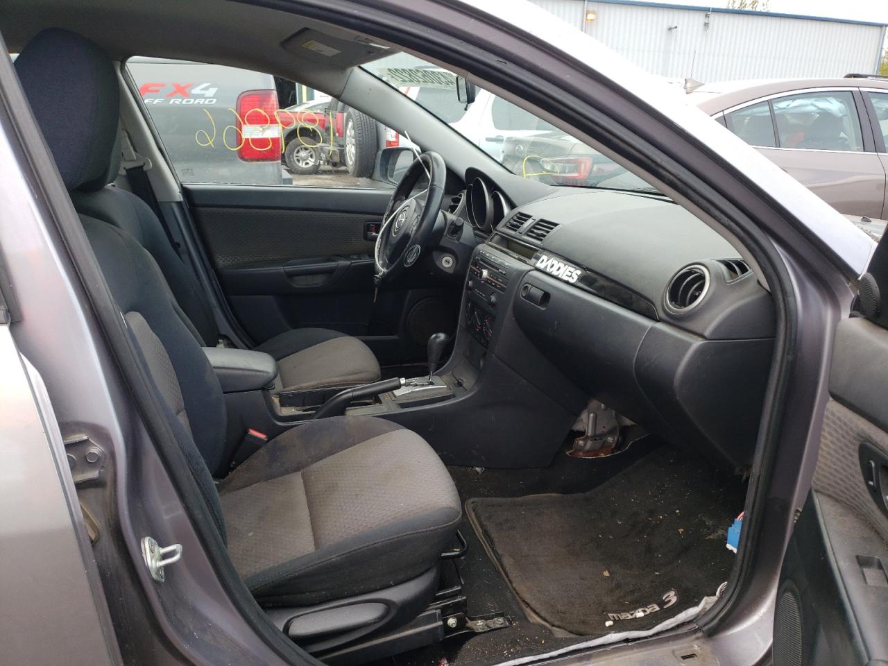 Photo 5 from auction – 2006 MAZDA 3 I with VIN JM1BK12F061512421