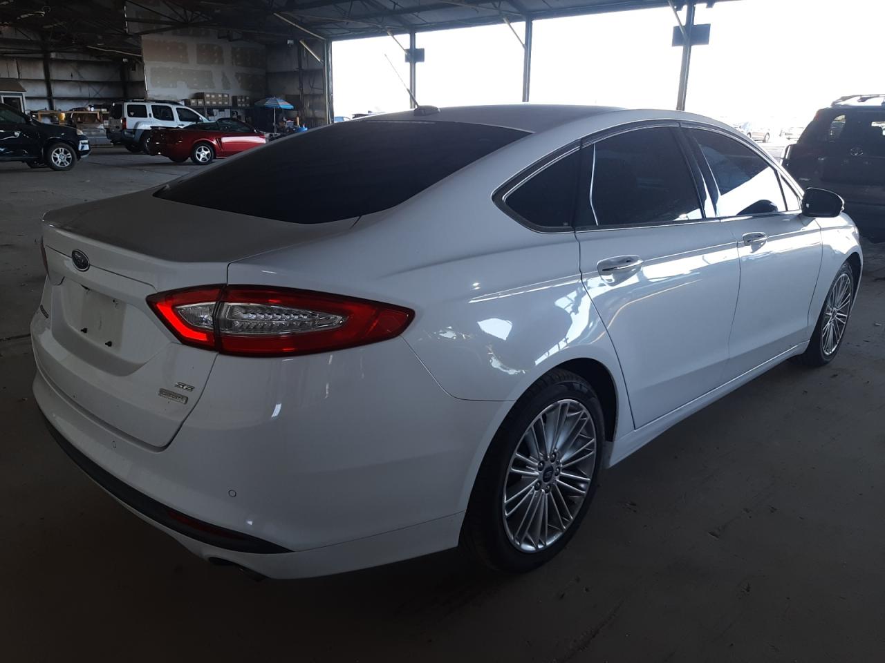 Photo 4 from auction – 2015 FORD FUSION SE with VIN 3FA6P0HD0FR305736