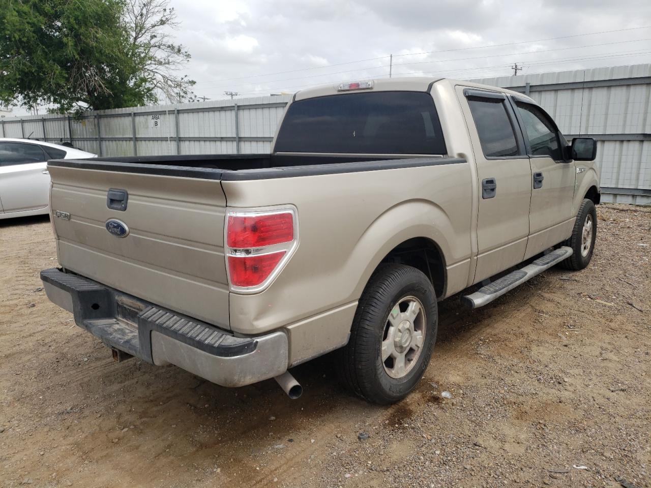Photo 4 from auction – 2010 FORD F150 SUPER with VIN 1FTEW1C84AFD87047