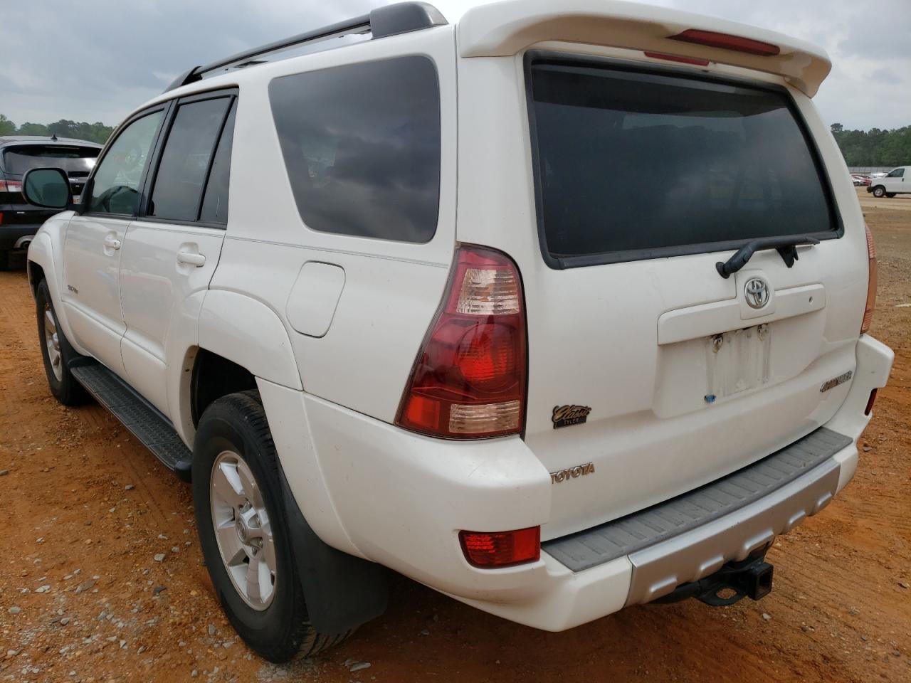 Photo 3 from auction – 2004 TOYOTA 4RUNNER SR with VIN JTEBT14R240044114