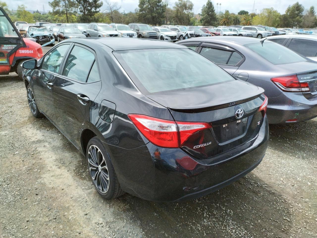 Photo 3 from auction – 2015 TOYOTA COROLLA L with VIN 5YFBURHE8FP346944