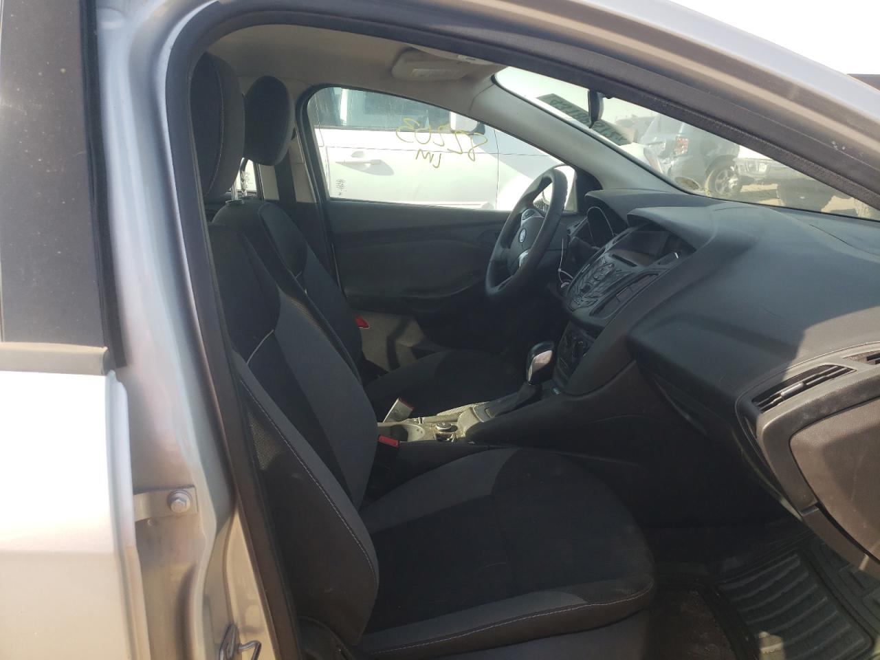 Photo 5 from auction – 2014 FORD FOCUS S with VIN 1FADP3E21EL413372