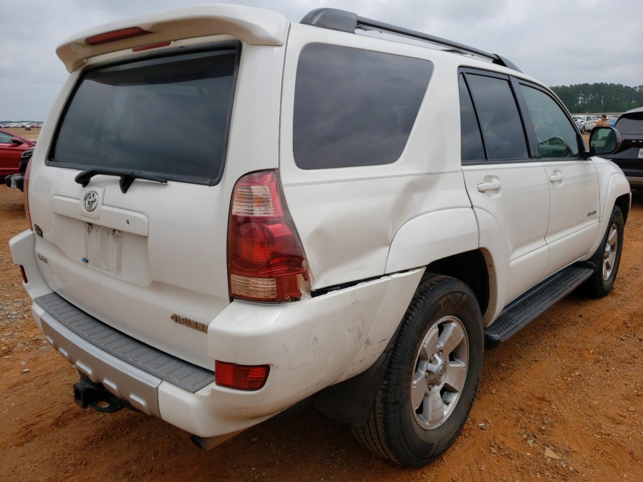 Photo 4 from auction – 2004 TOYOTA 4RUNNER SR with VIN JTEBT14R240044114