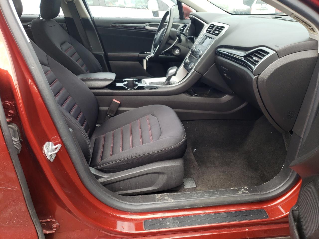 Photo 5 from auction – 2014 FORD FUSION SE with VIN 3FA6P0HD1ER182303