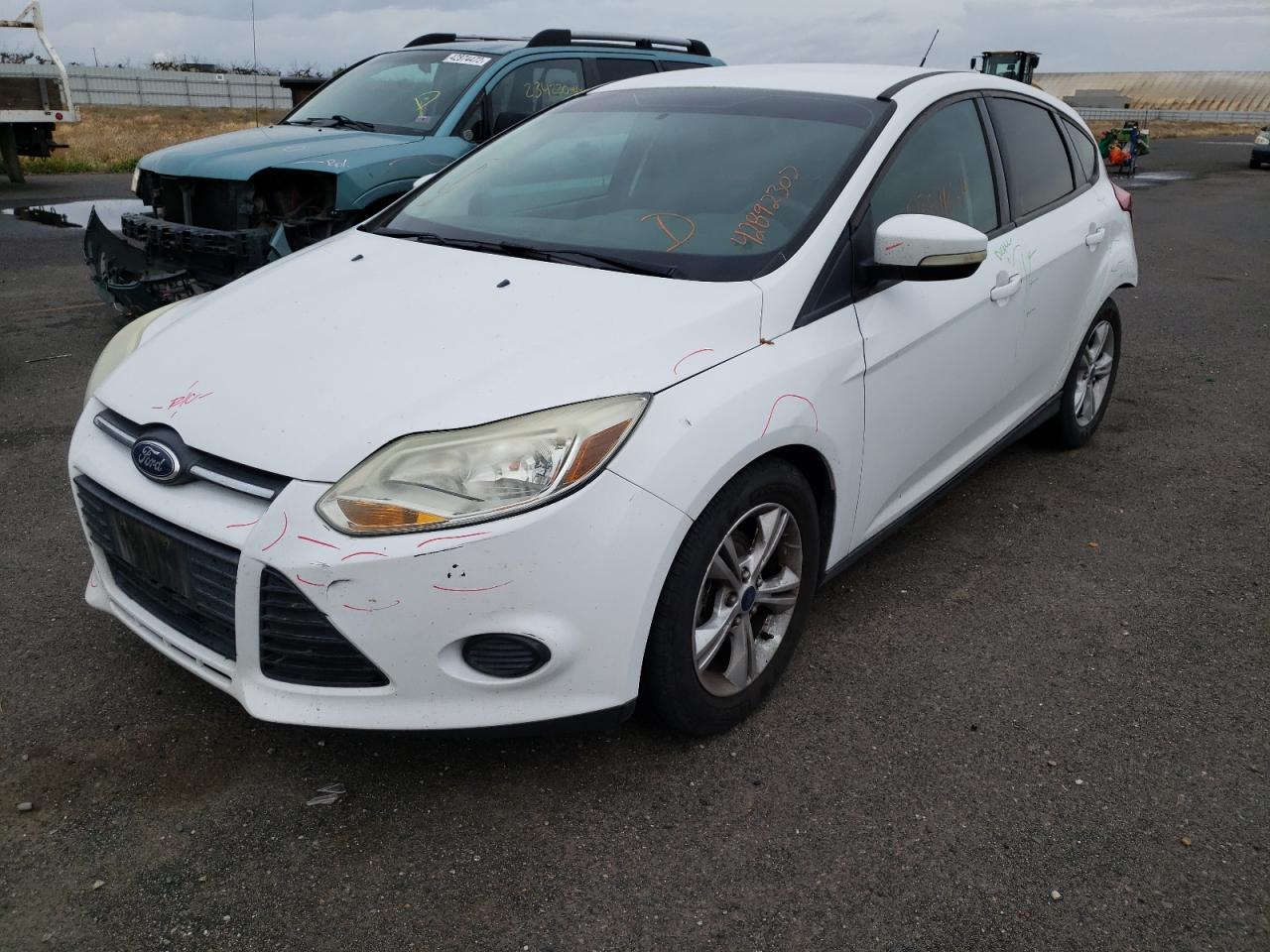 Photo 2 from auction – 2014 FORD FOCUS SE with VIN 1FADP3K24EL294589
