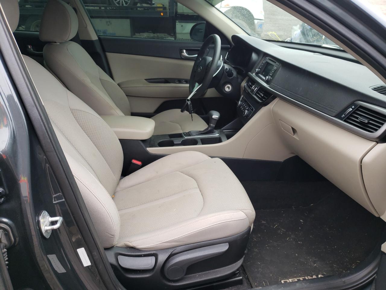 Photo 5 from auction – 2016 KIA OPTIMA LX with VIN 5XXGT4L31GG004313