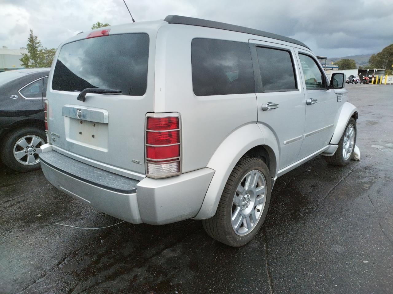 Photo 4 from auction – 2007 DODGE NITRO R/T with VIN 1D8GT58667W611008