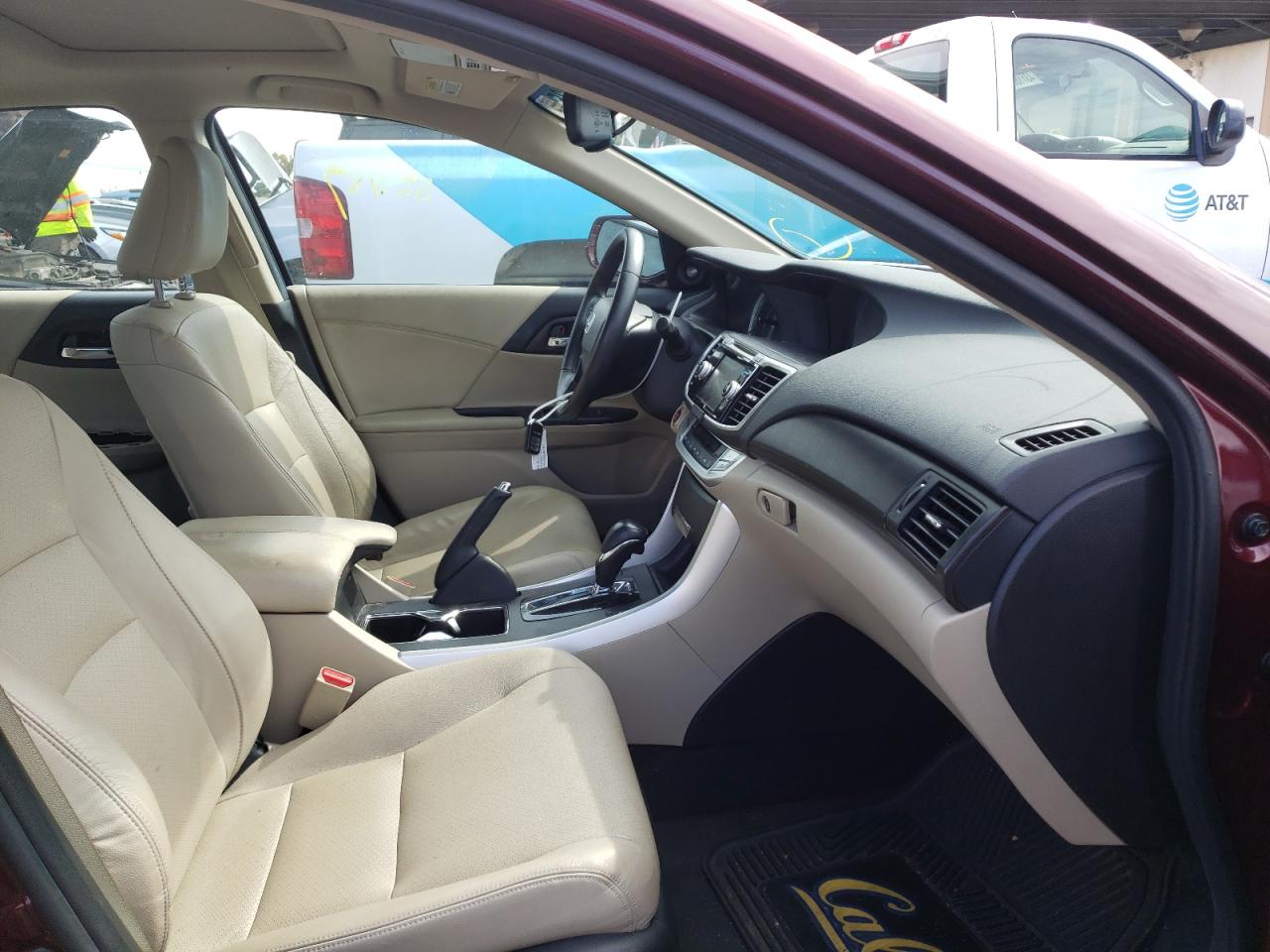 Photo 5 from auction – 2015 HONDA ACCORD EXL with VIN 1HGCR2F83FA100481