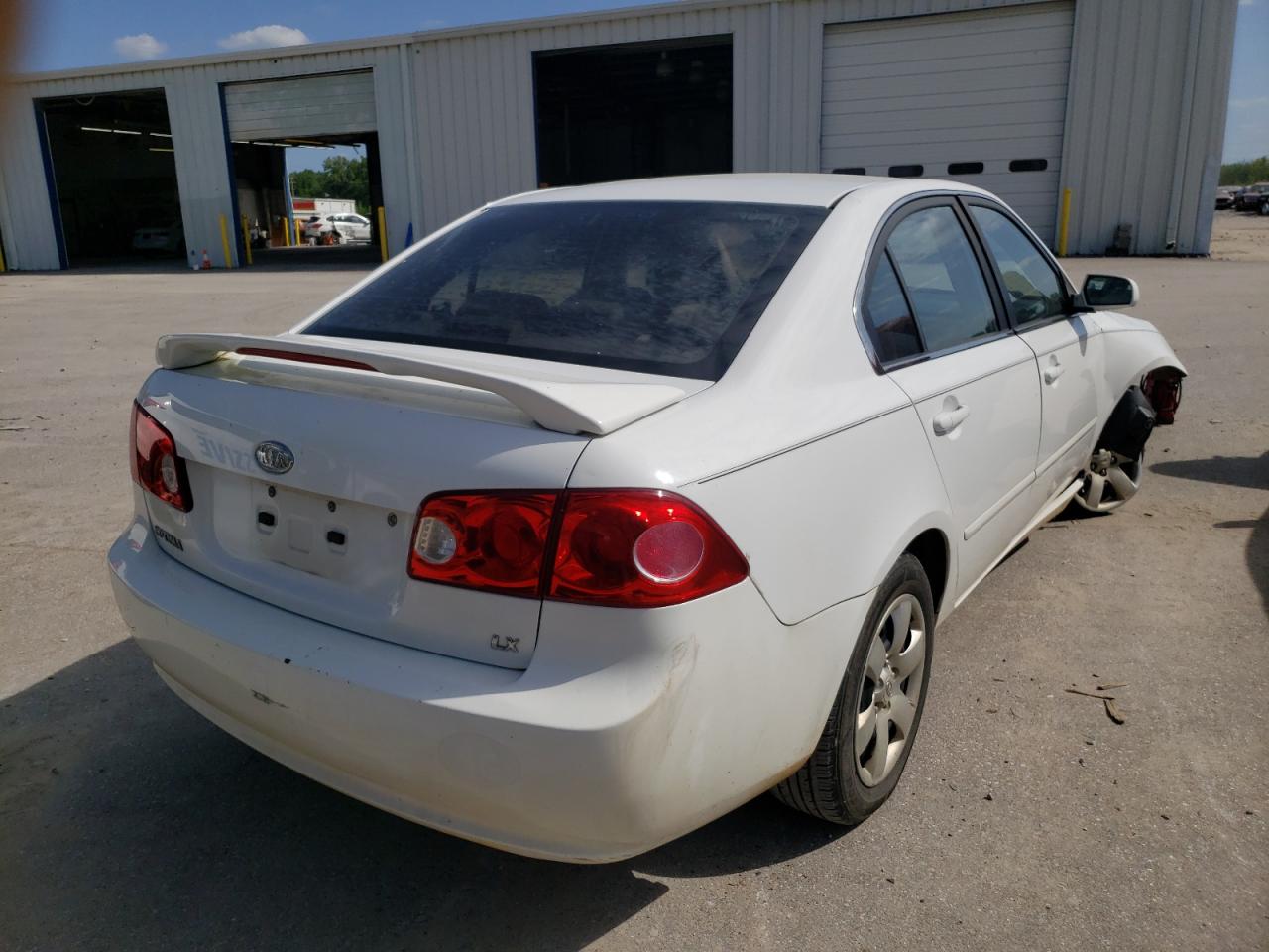 Photo 4 from auction – 2007 KIA OPTIMA LX with VIN KNAGE123475156971