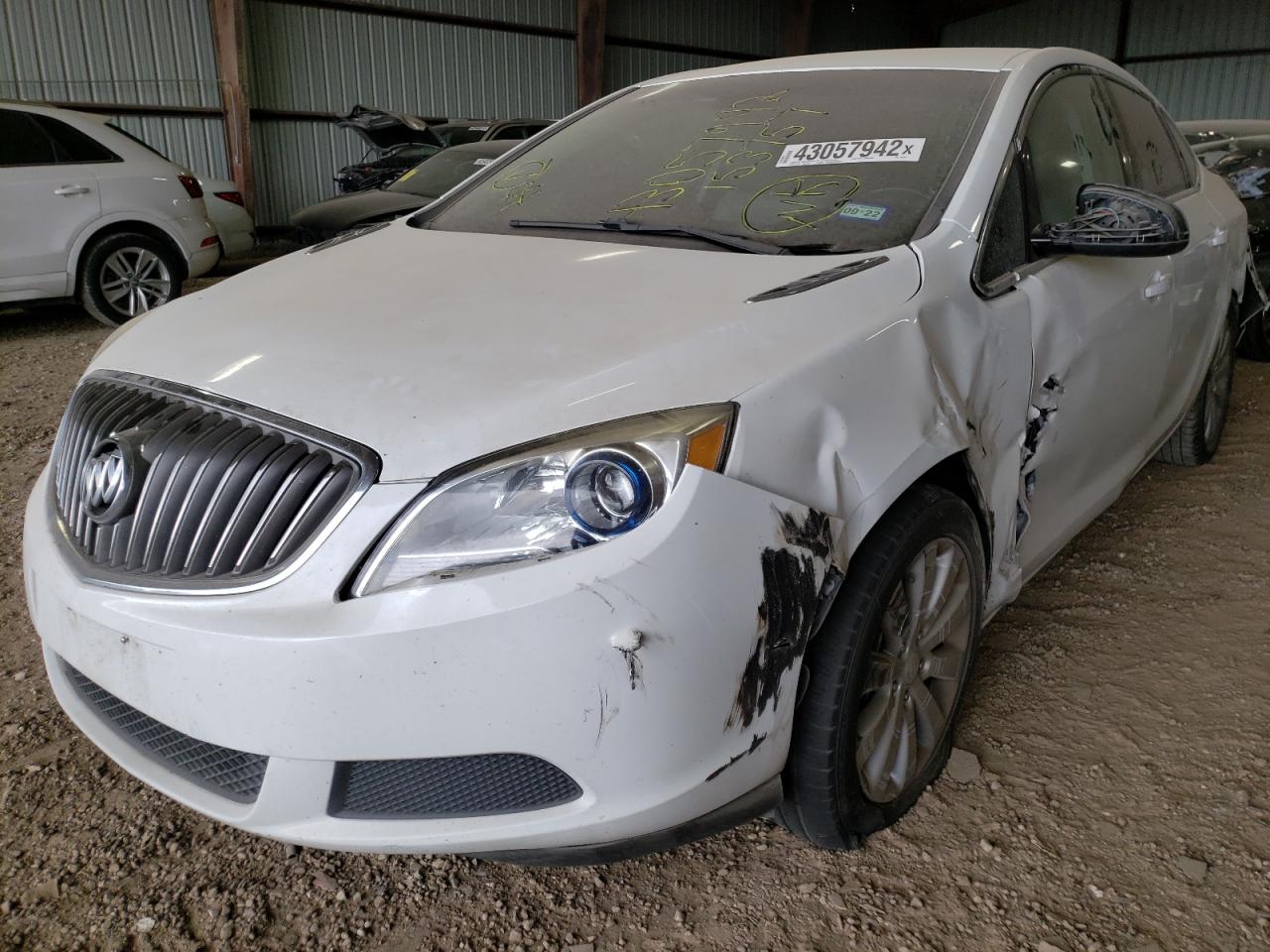 Photo 2 from auction – 2016 BUICK VERANO with VIN 1G4PP5SK2G4153757
