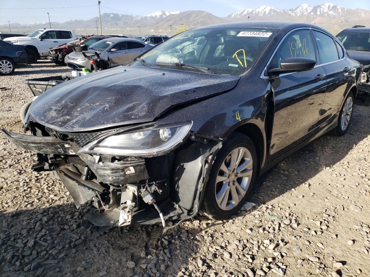 Photo 2 from auction – 2015 CHRYSLER 200 LIMITE with VIN 1C3CCCAB0FN747233