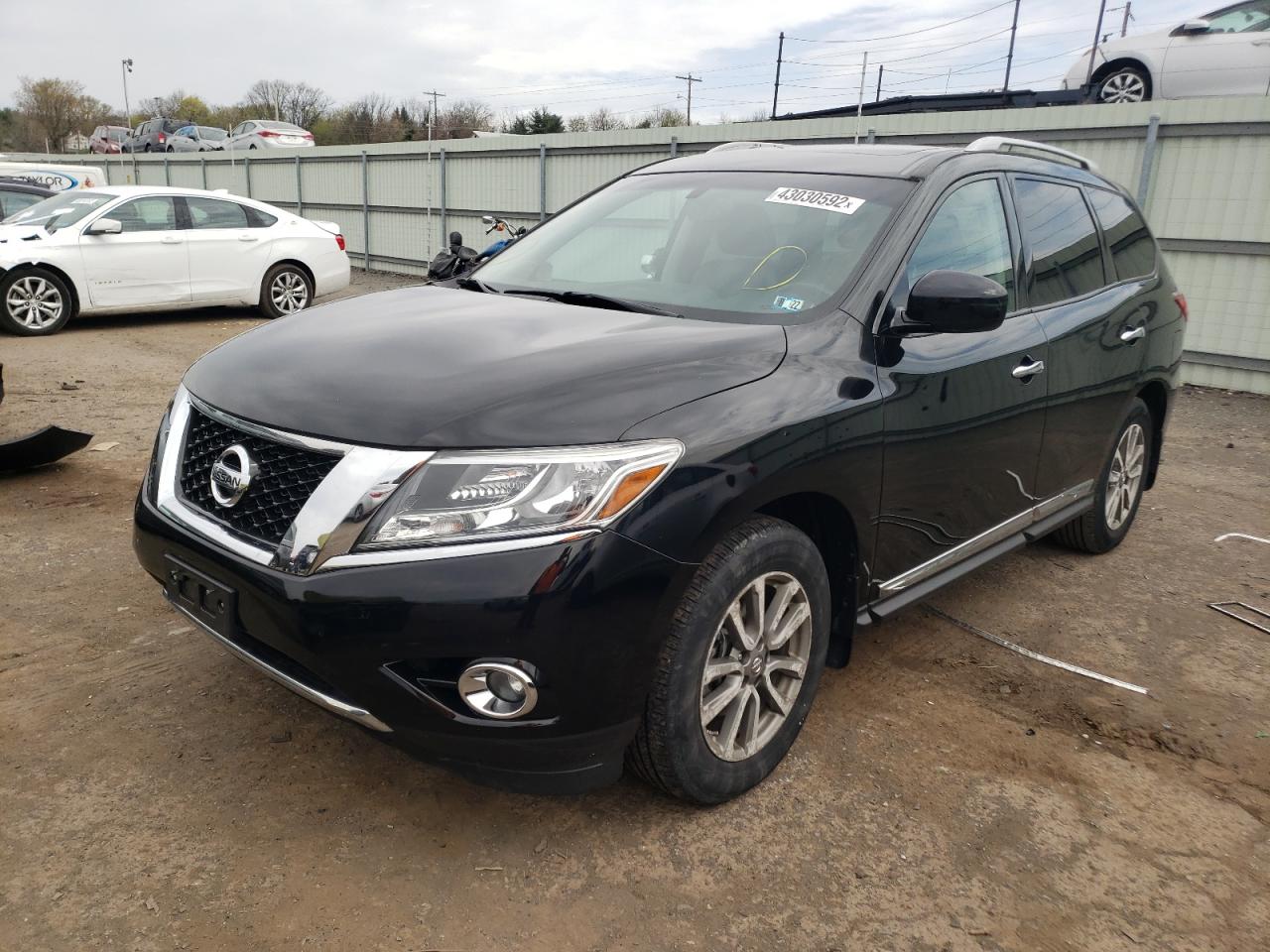 Photo 2 from auction – 2014 NISSAN PATHFINDER with VIN 5N1AR2MM9EC696121