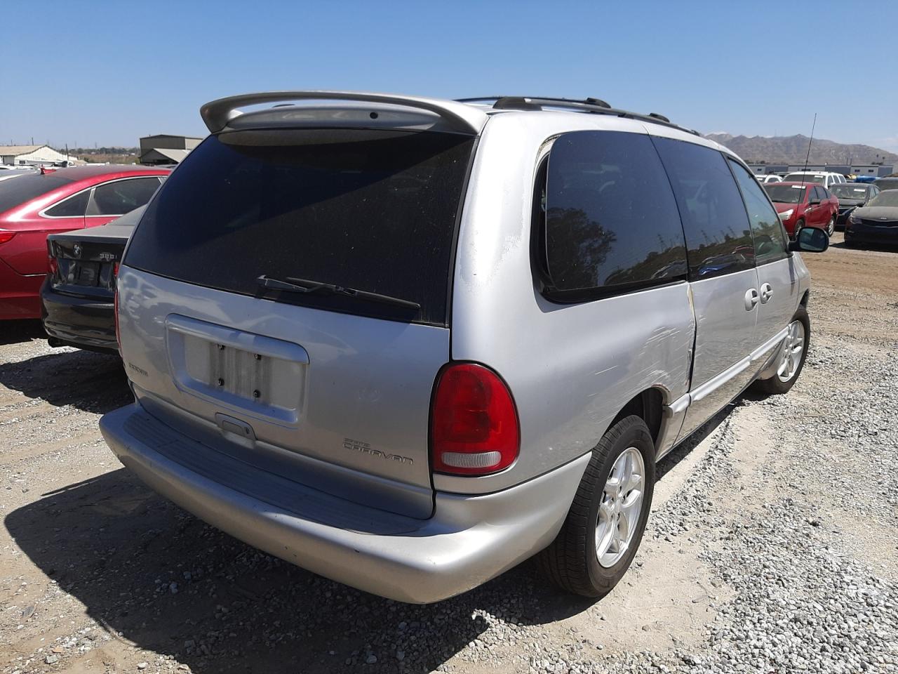 Photo 4 from auction – 2000 DODGE GRAND CARA with VIN 1B4GP44R9YB726365