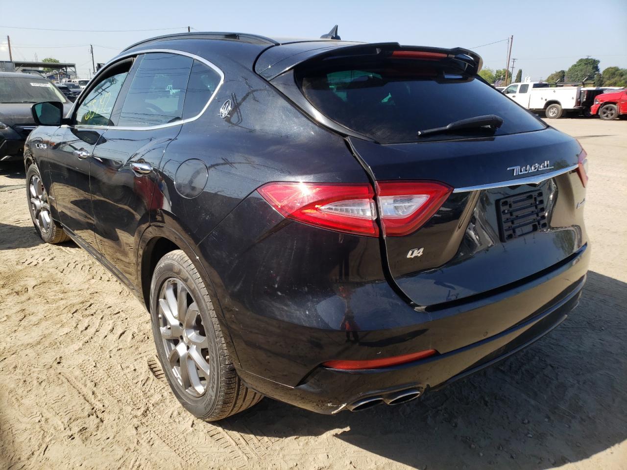 Photo 3 from auction – 2018 MASERATI LEVANTE SP with VIN ZN661XUS9JX284425