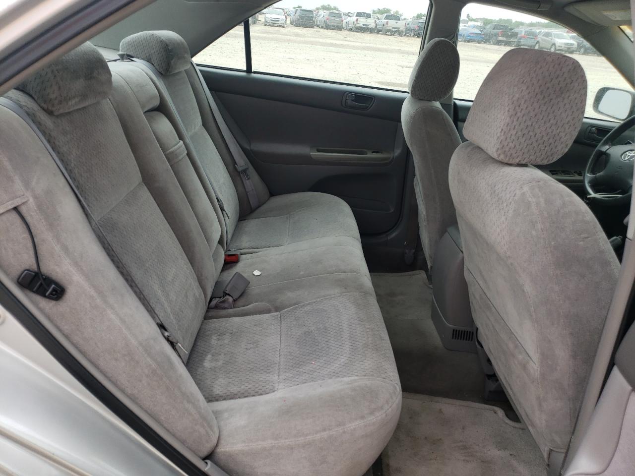 Photo 6 from auction – 2003 TOYOTA CAMRY LE with VIN 4T1BE32K53U751372