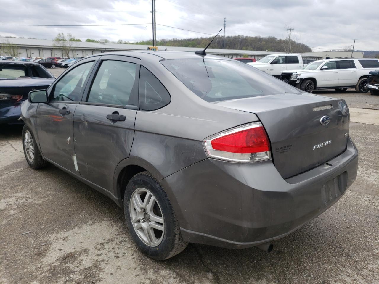 Photo 3 from auction – 2010 FORD FOCUS SE with VIN 1FAHP3FN2AW136718