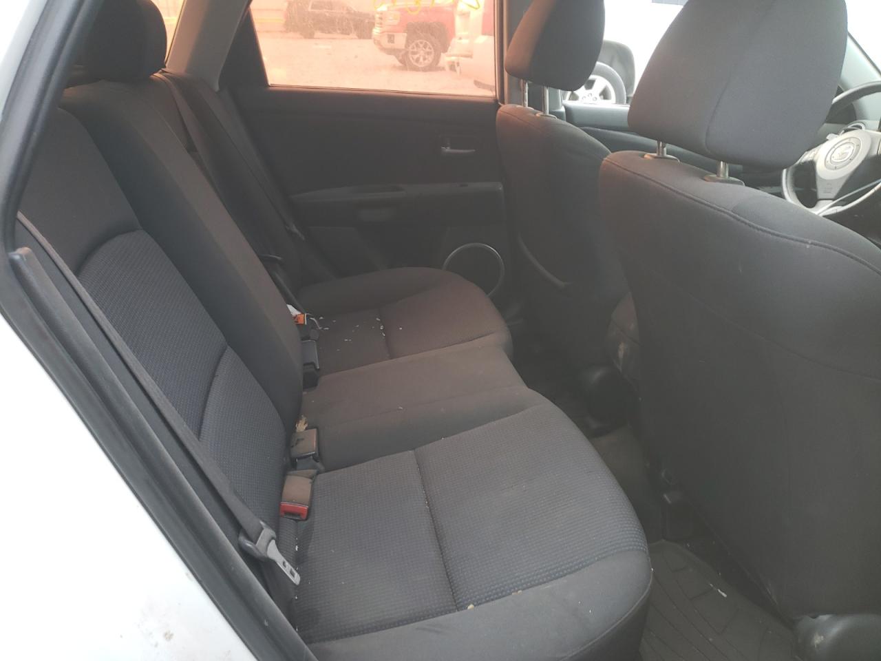 Photo 6 from auction – 2005 MAZDA 3 HATCHBAC with VIN JM1BK143X51253583