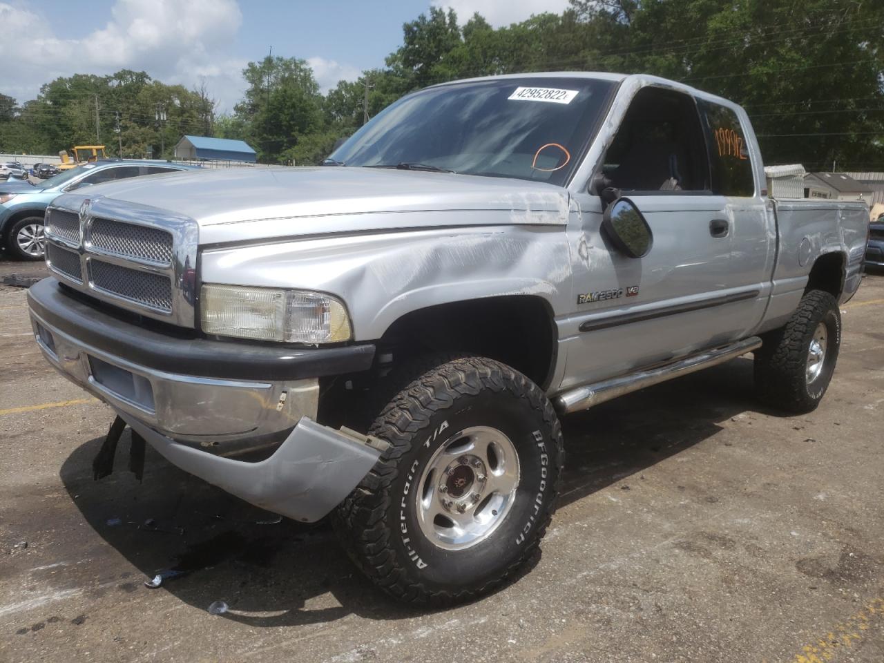 Photo 2 from auction – 2001 DODGE RAM 2500 with VIN 1B7KF23Z11J547304
