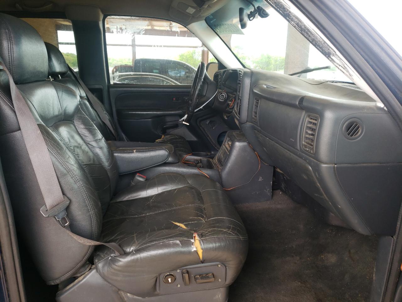 Photo 5 from auction – 2000 CHEVROLET SILVERADO with VIN 1GCEK19T8YE331295