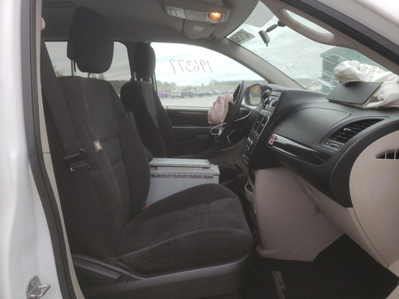 Photo 5 from auction – 2014 DODGE GRAND CARA with VIN 2C4RDGBGXER428377