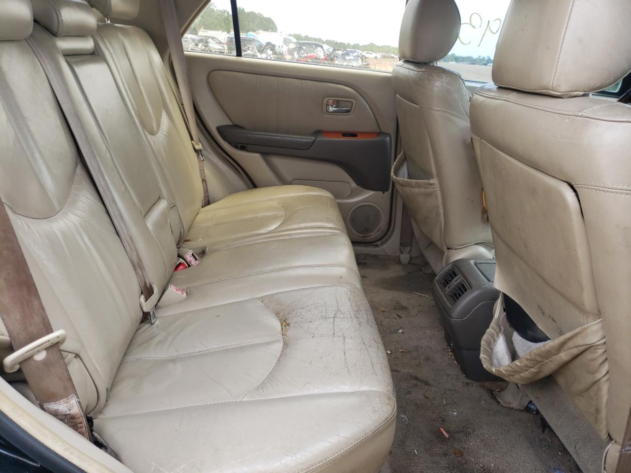 Photo 6 from auction – 2002 LEXUS RX 300 with VIN JTJGF10U020122556