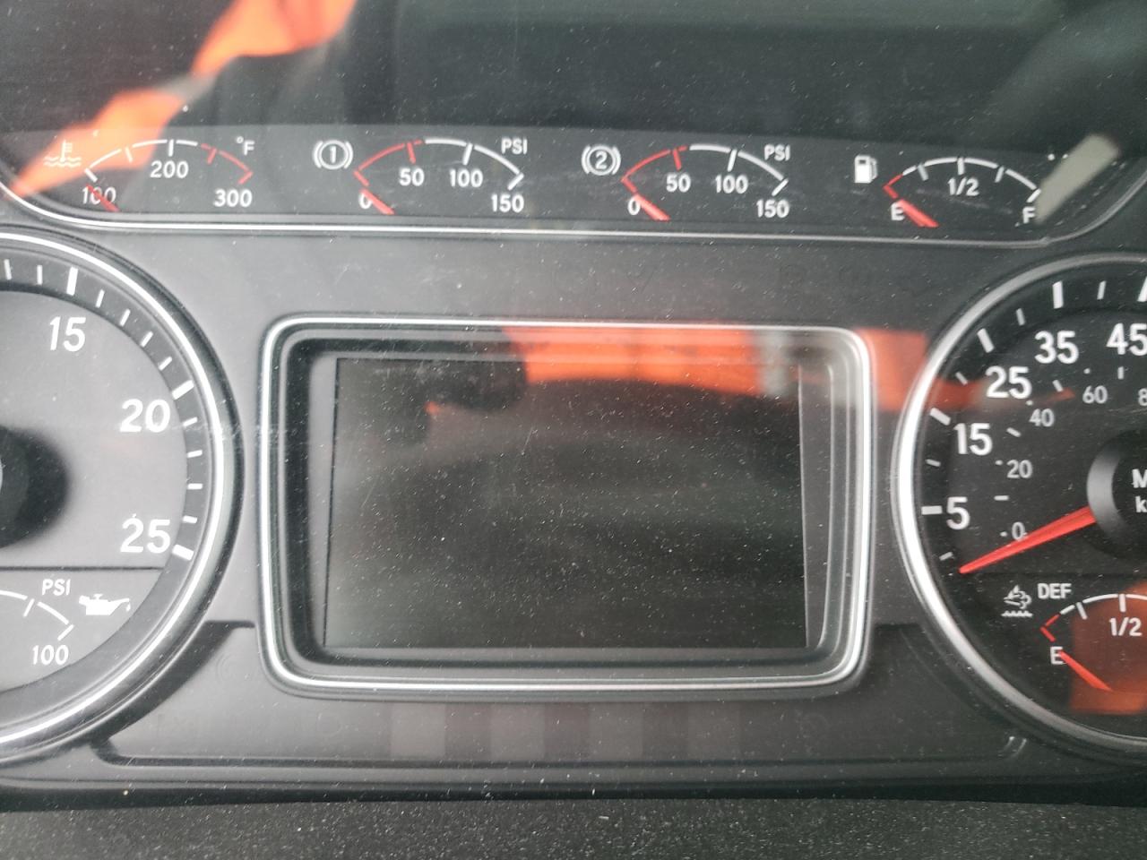 Photo 8 from auction – 2019 INTERNATIONAL LT625 with VIN 3HSDZAPR4KN335765