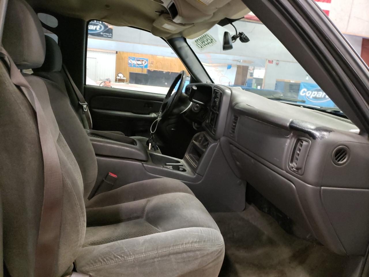 Photo 5 from auction – 2004 CHEVROLET SILVERADO with VIN 2GCEK13T241394624