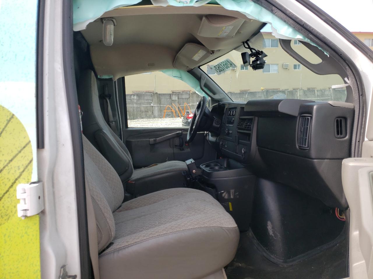 Photo 5 from auction – 2016 CHEVROLET EXPRESS G2 with VIN 1GCWGBFF8G1229527