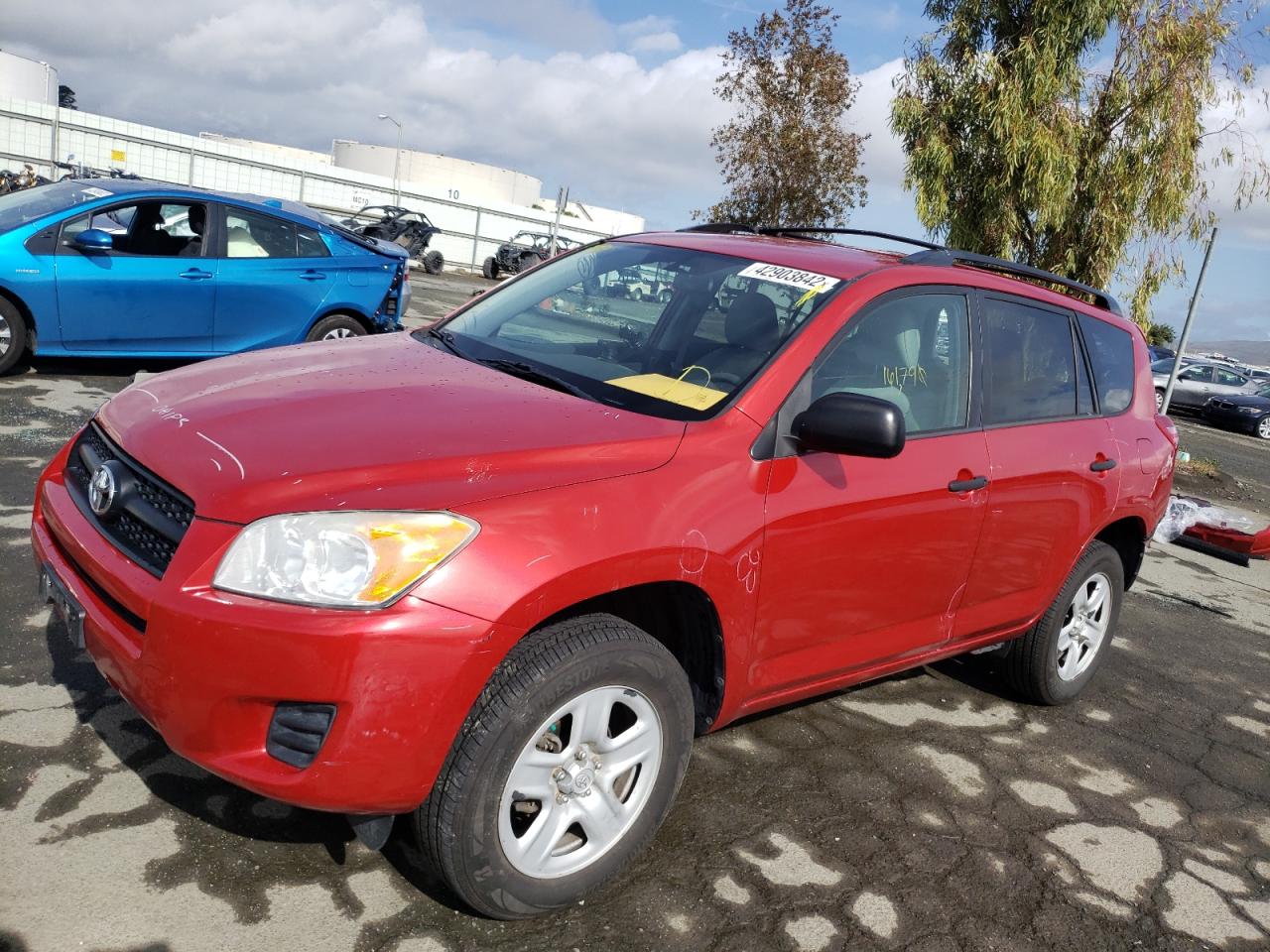 Photo 2 from auction – 2011 TOYOTA RAV4 with VIN 2T3ZF4DV1BW098828