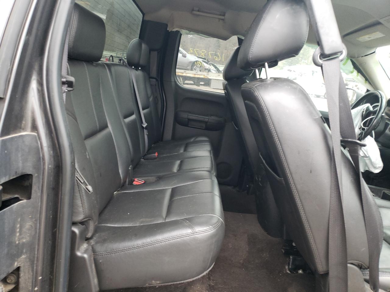 Photo 6 from auction – 2011 GMC SIERRA K15 with VIN 1GTR2VE39BZ317713