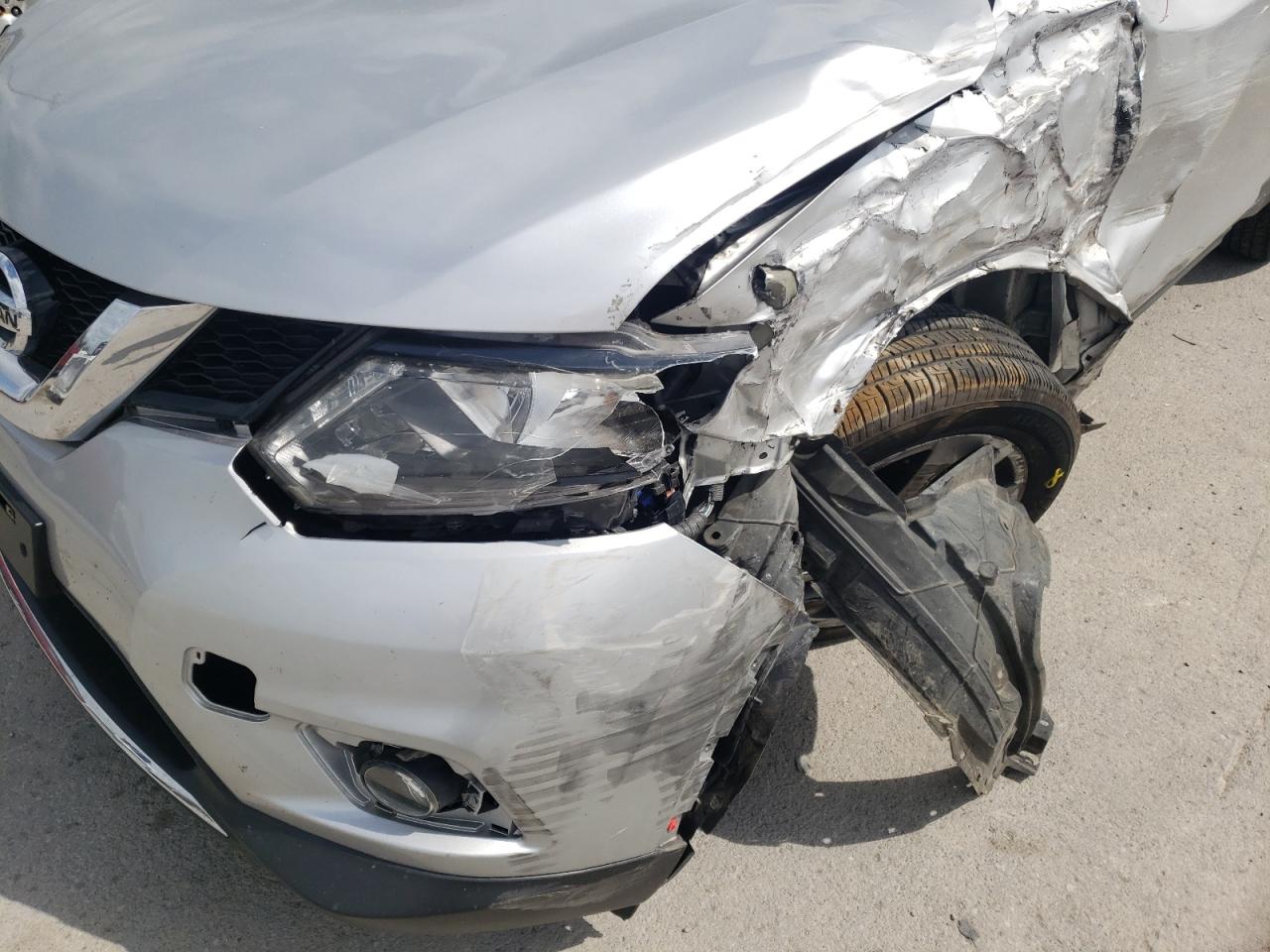 Photo 9 from auction – 2015 NISSAN ROGUE S with VIN 5N1AT2MV8FC765523