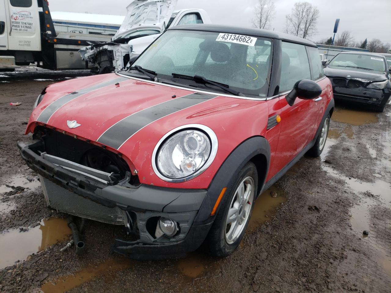 Photo 2 from auction – 2007 MINI COOPER with VIN WMWMF33537TL77923