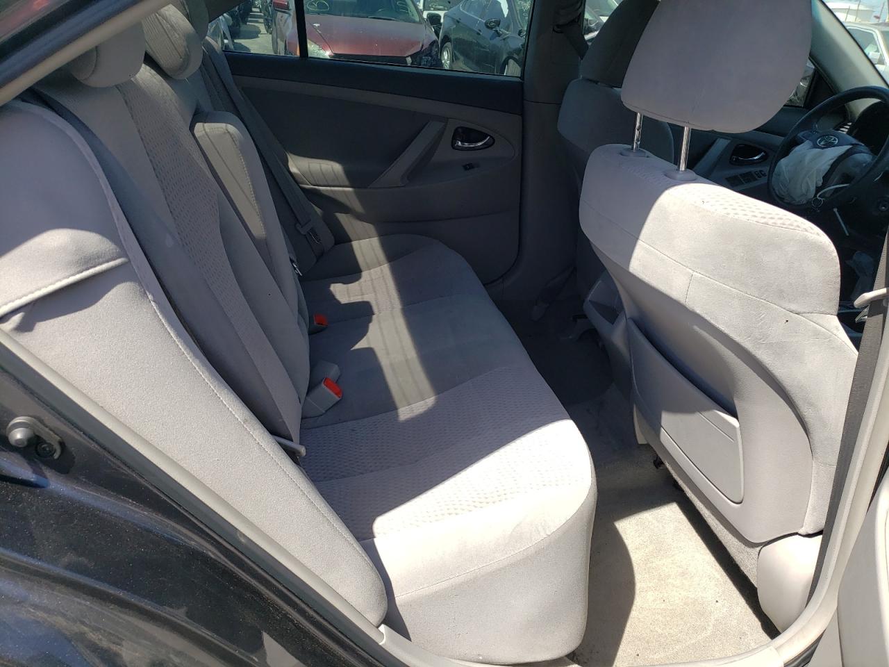Photo 6 from auction – 2011 TOYOTA CAMRY BASE with VIN 4T4BF3EK3BR106328