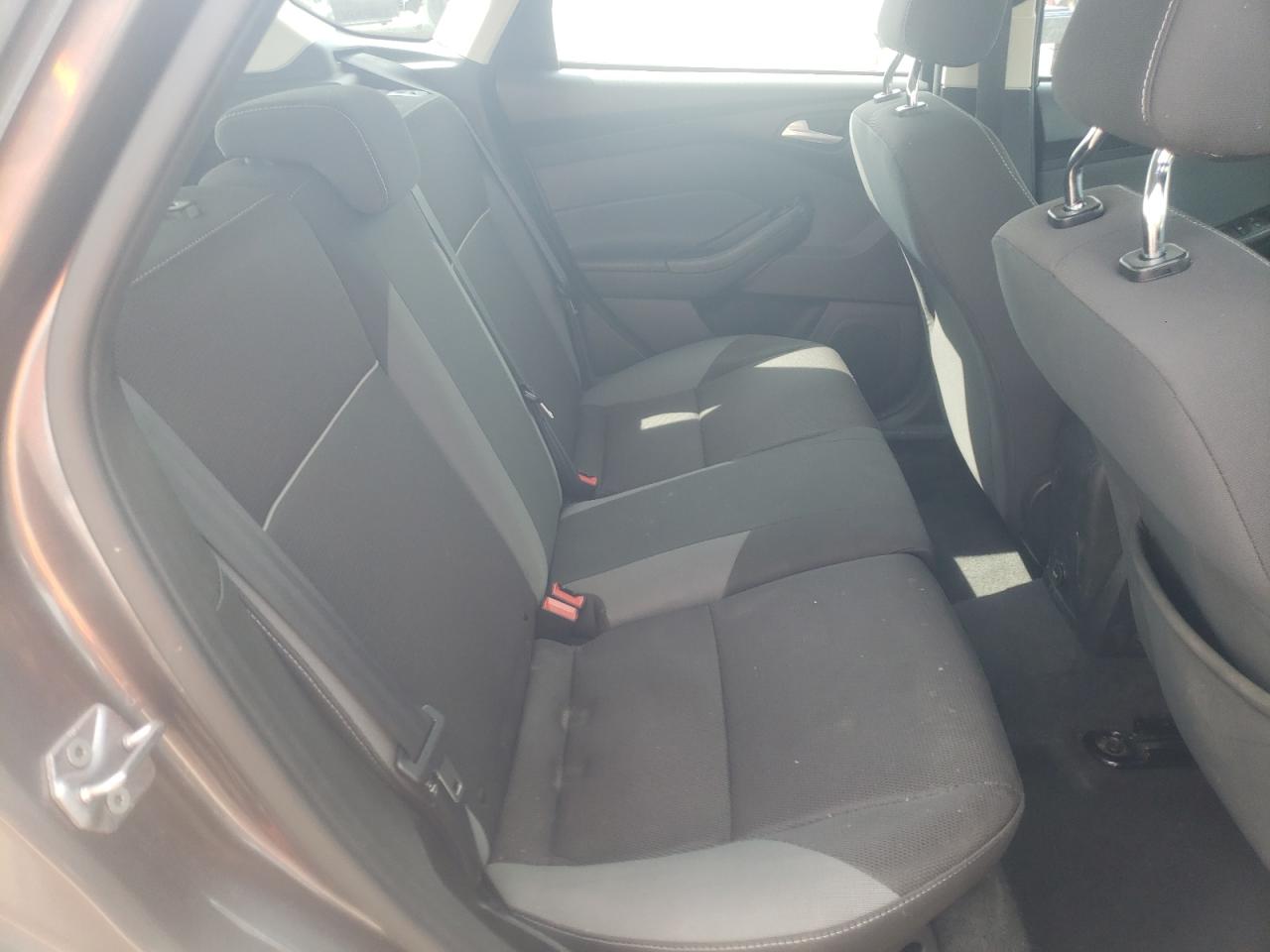 Photo 6 from auction – 2012 FORD FOCUS SE with VIN 1FAHP3K23CL241946