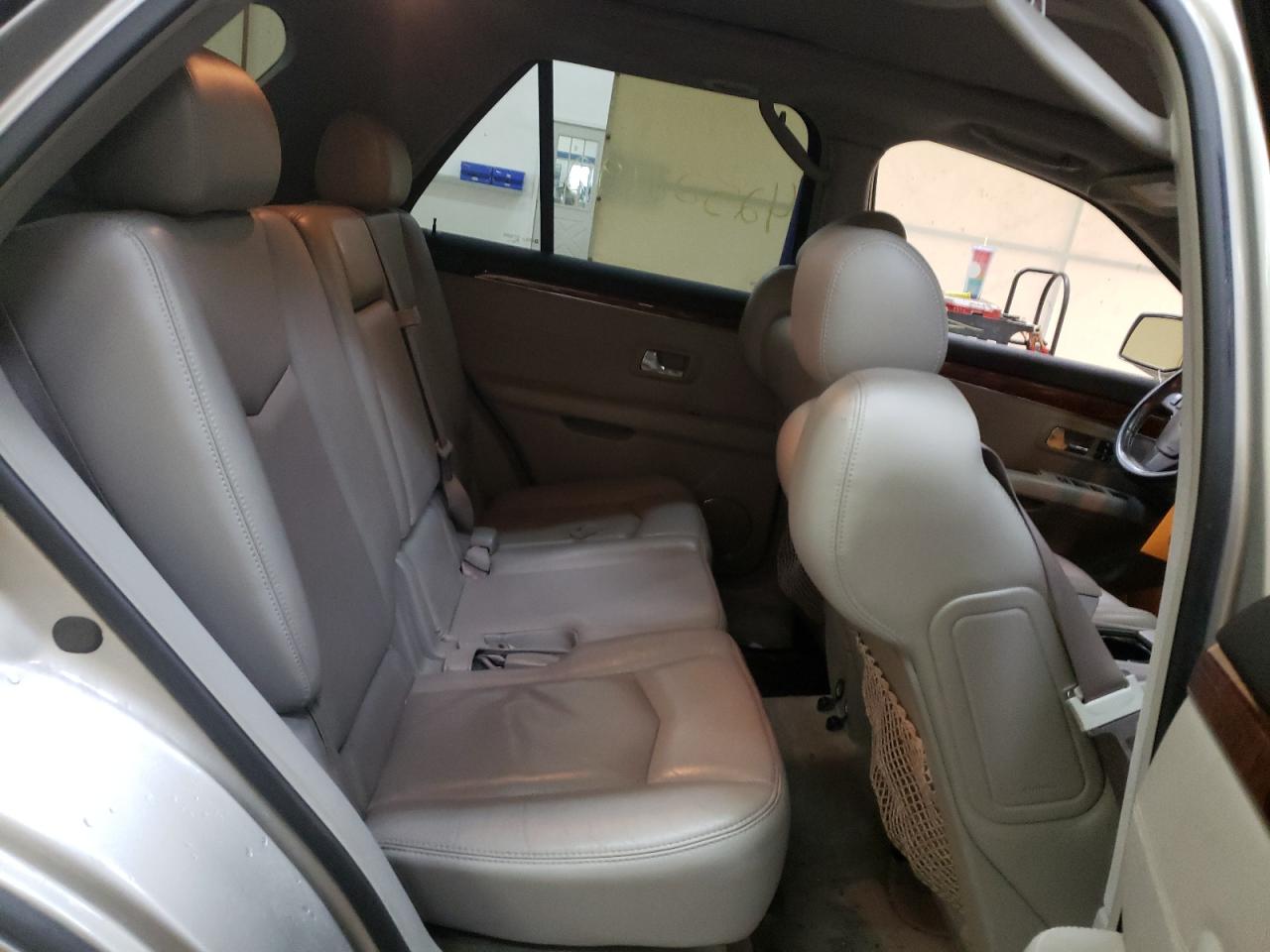 Photo 6 from auction – 2007 CADILLAC SRX with VIN 1GYEE637X70133372