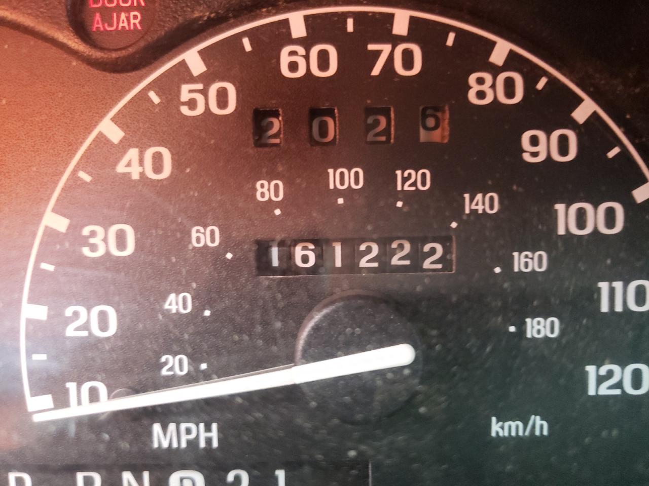 Photo 8 from auction – 2000 FORD EXPLORER with VIN 1FMZU83P2YZC64682
