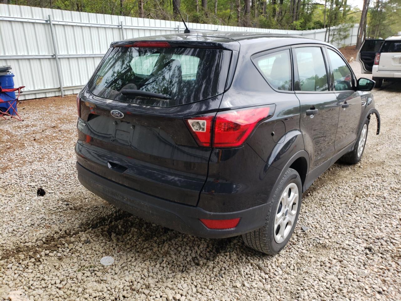 Photo 4 from auction – 2019 FORD ESCAPE S with VIN 1FMCU0F78KUC36229