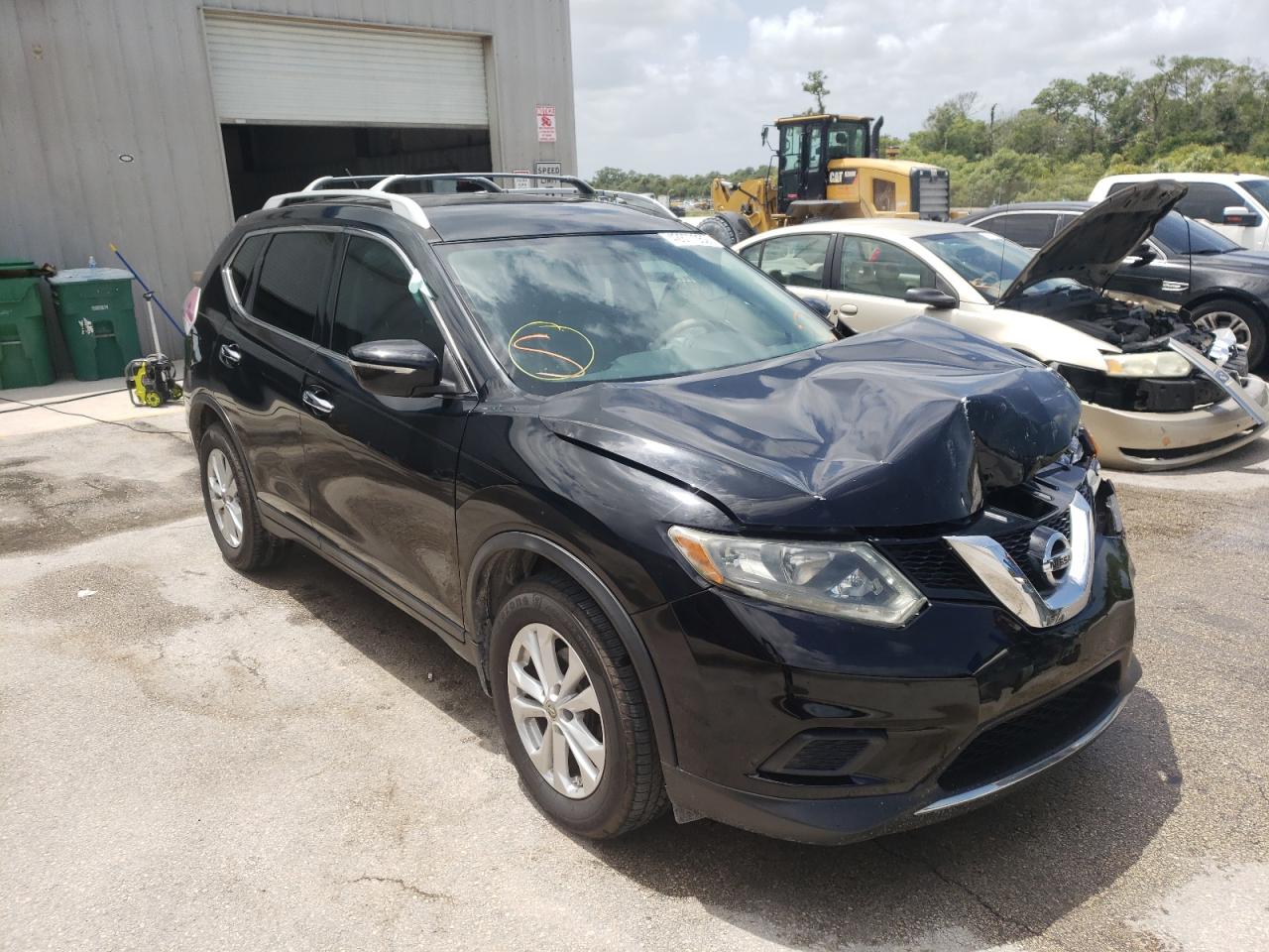 NISSAN ROGUE S 2014 with VIN 5N1AT2MT7EC858417 - Photo from auction