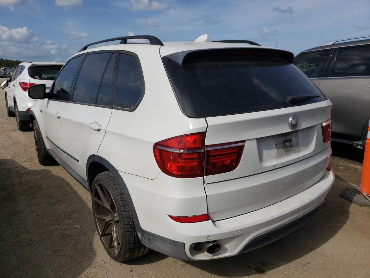 Photo 3 from auction – 2011 BMW X5 XDRIVE3 with VIN 5UXZW0C59BL659658